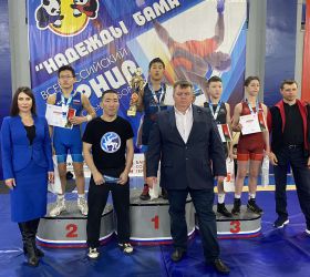 Юные борцы показали отличные результаты на всероссийских соревнованиях по вольной борьбе